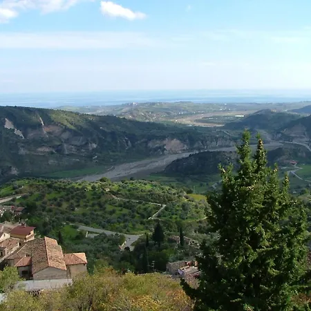 In Stilo With Garden, Cleaning Included Casa vacanze Guardavalle