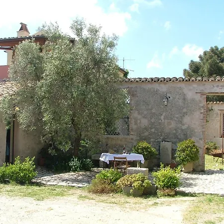 In Stilo With Garden, Cleaning Included Casa vacanze *